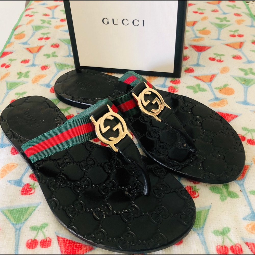 Barely worn Gucci sandals